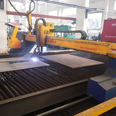 Fabrication de poids de 100 tonnes